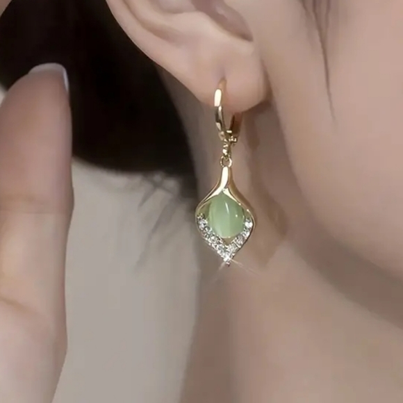 Jade Dangle earrings - Picture 2 of 4